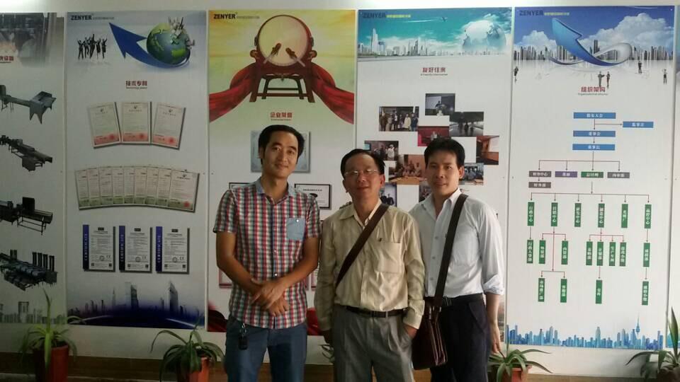 越南客戶慕名而來到公司洽談業務 越南客戶慕名而來到公司洽談業務