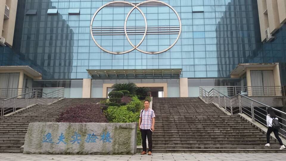 陳董事長在其母校了解人才招聘和校企戰略合作溝通工作 陳董事長在其母校了解人才招聘和校企戰略合作溝通工作