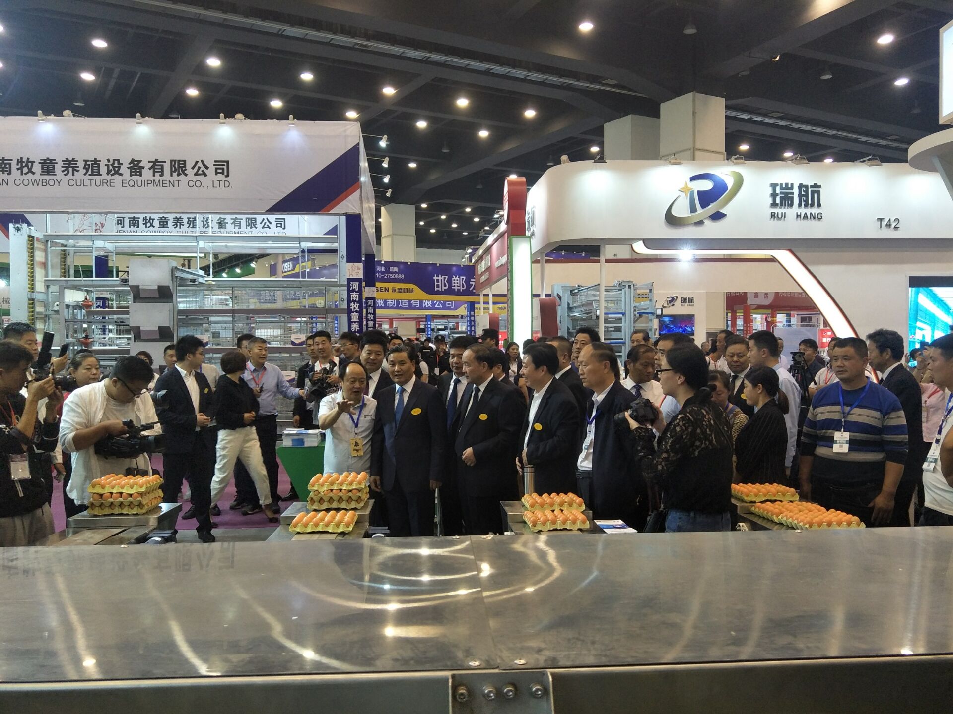 河南家禽交易會完美落幕,振野新設備引眾人關注! 河南家禽交易會完美落幕,振野新設備引眾人關注!